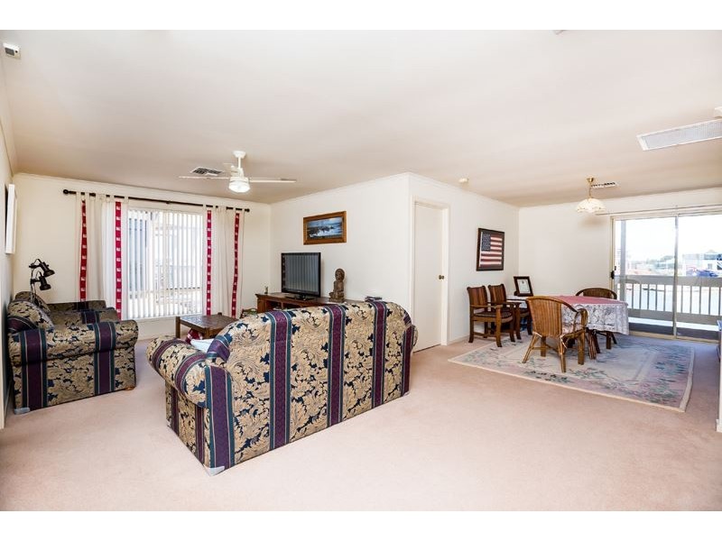 51 Prince Alfred Parade, Hindmarsh Island SA 5214