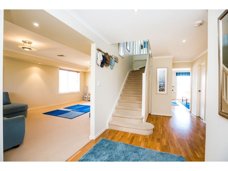 1 Arcadia Avenue, Hindmarsh Island SA 5214