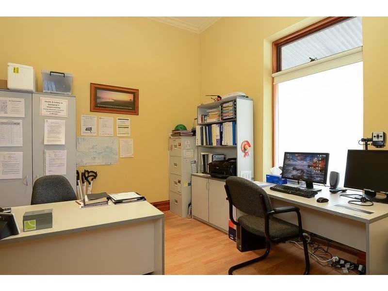 14 Victoria Street, Victor Harbor SA 5211