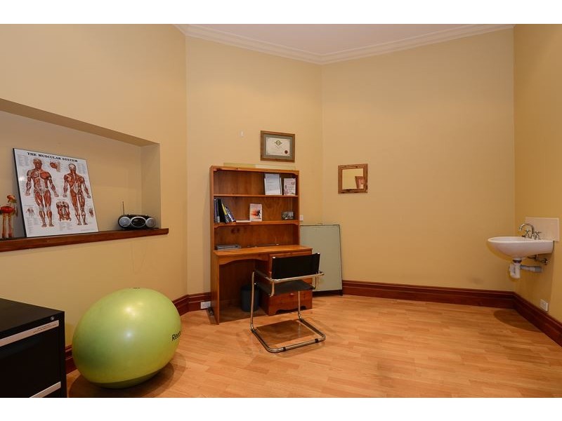 14 Victoria Street, Victor Harbor SA 5211