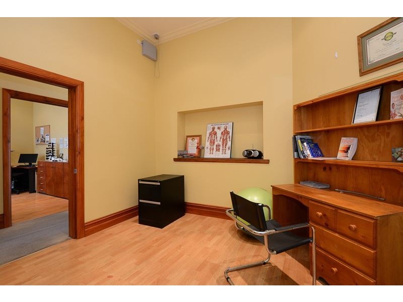 14 Victoria Street, Victor Harbor SA 5211