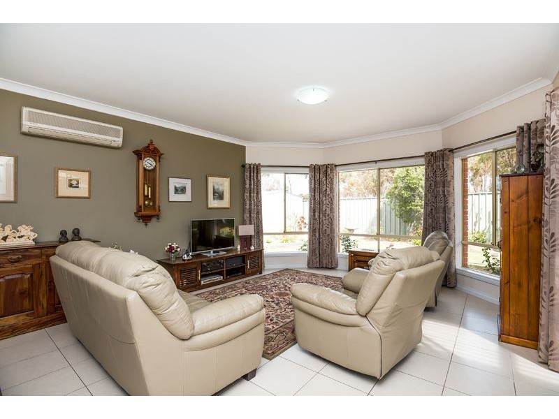 13 Strathmont Drive, Strathalbyn SA 5255