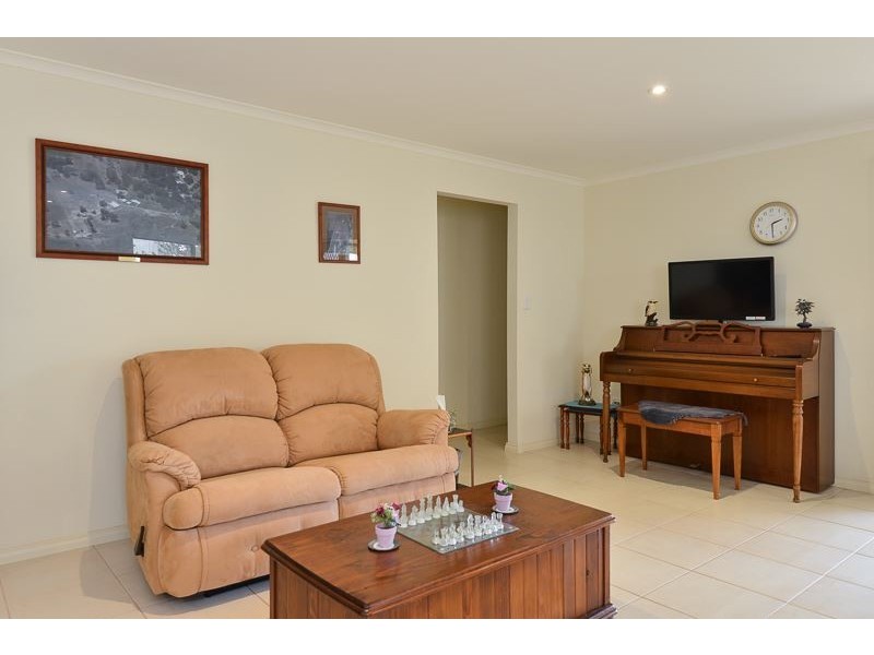 48 Agnes Gillespie Drive, Hayborough SA 5211