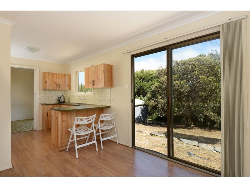 4 Barton Street, Port Elliot SA 5212