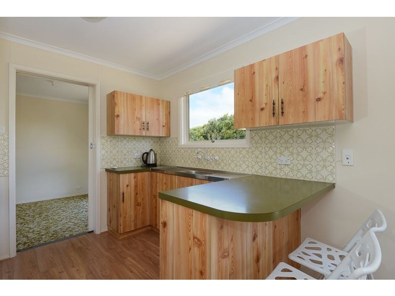 4 Barton Street, Port Elliot SA 5212