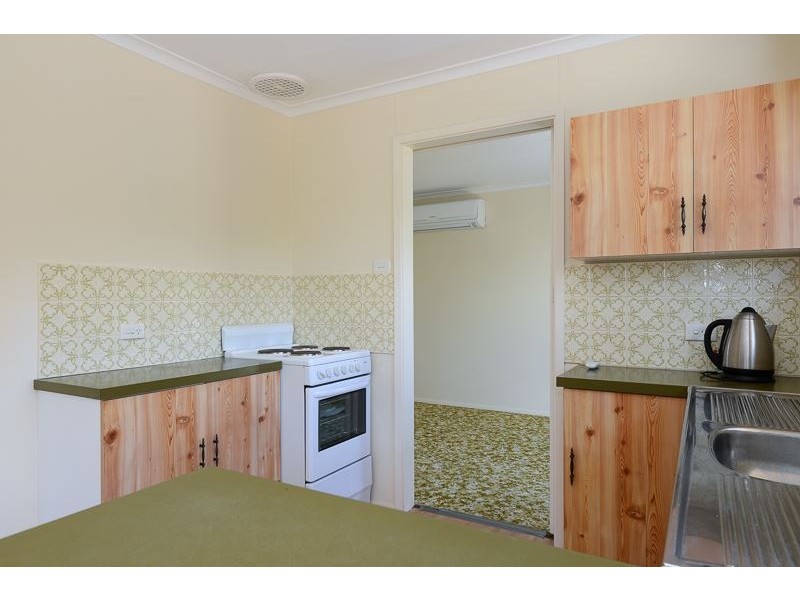 4 Barton Street, Port Elliot SA 5212