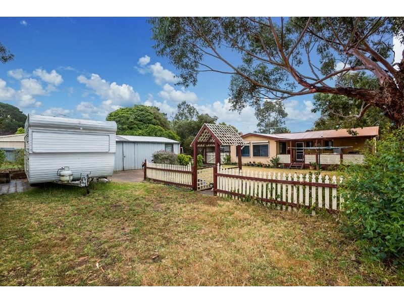 15 Higgins Street, Encounter Bay SA 5211