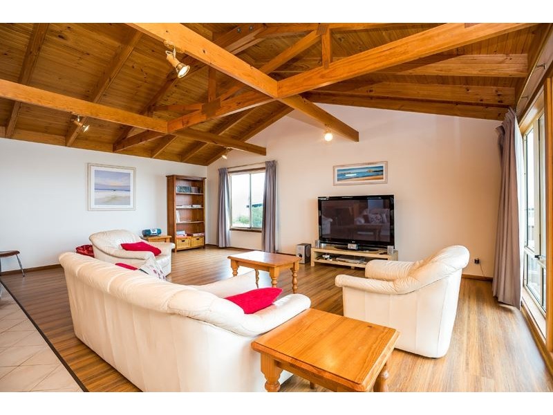 9 England Avenue, Port Elliot SA 5212