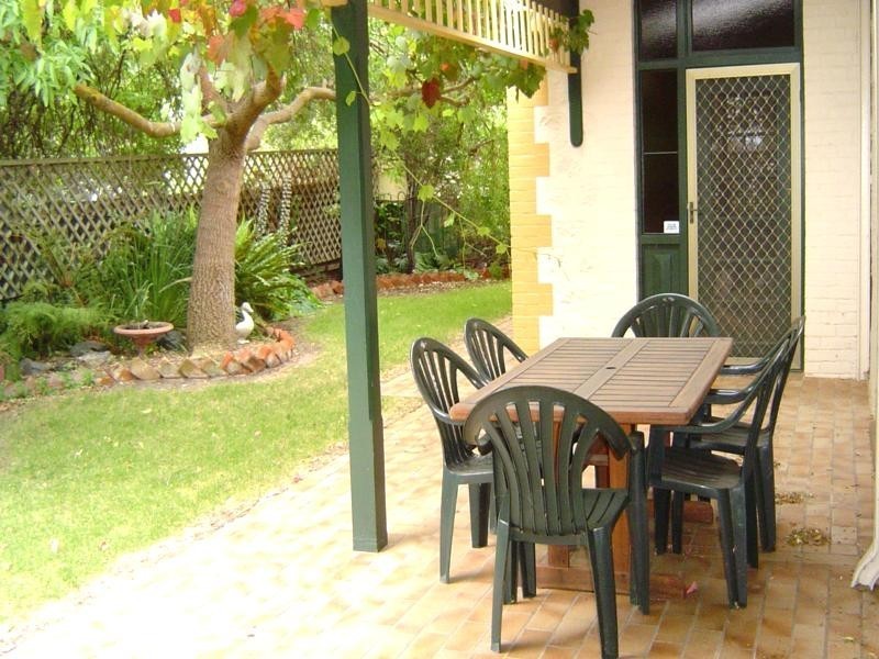 30 Charteris Street, Port Elliot SA 5212