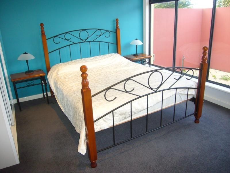 5A Esplanade, Victor Harbor SA 5211