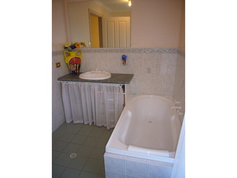 5 Southern Right Crescent, Encounter Bay SA 5211