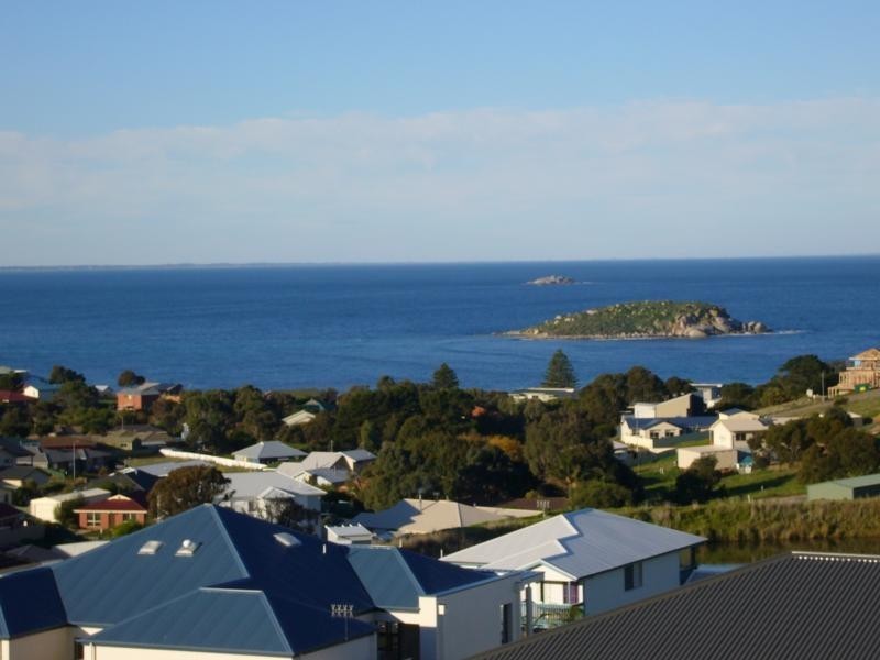 5 Southern Right Crescent, Encounter Bay SA 5211