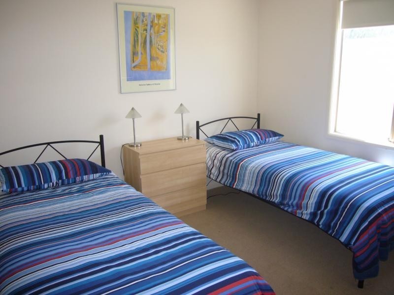 18 Newell Avenue, Middleton SA 5213