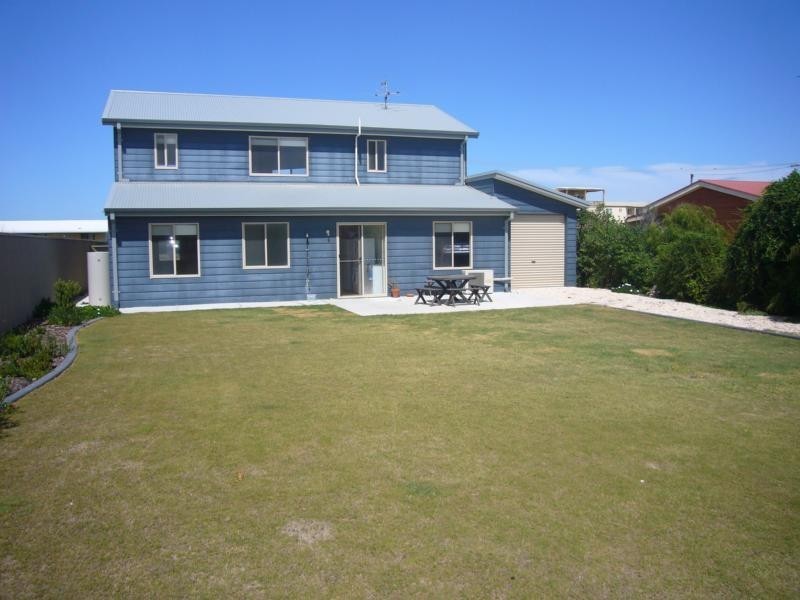 18 Newell Avenue, Middleton SA 5213