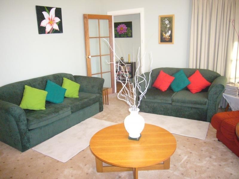 18 Peace Avenue, Victor Harbor SA 5211