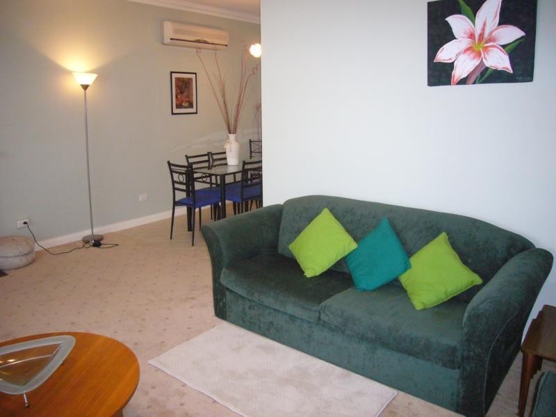 18 Peace Avenue, Victor Harbor SA 5211