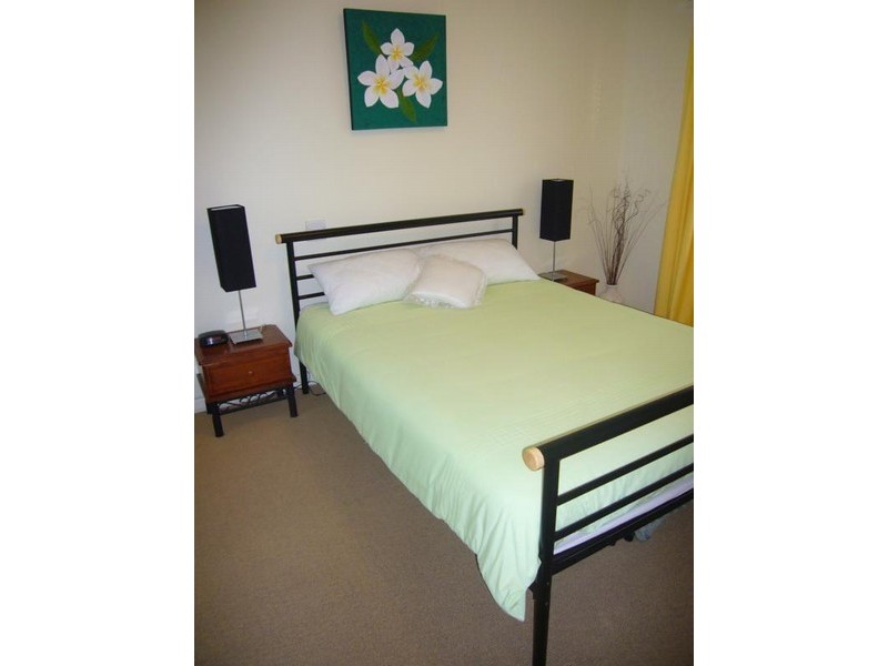 18 Peace Avenue, Victor Harbor SA 5211