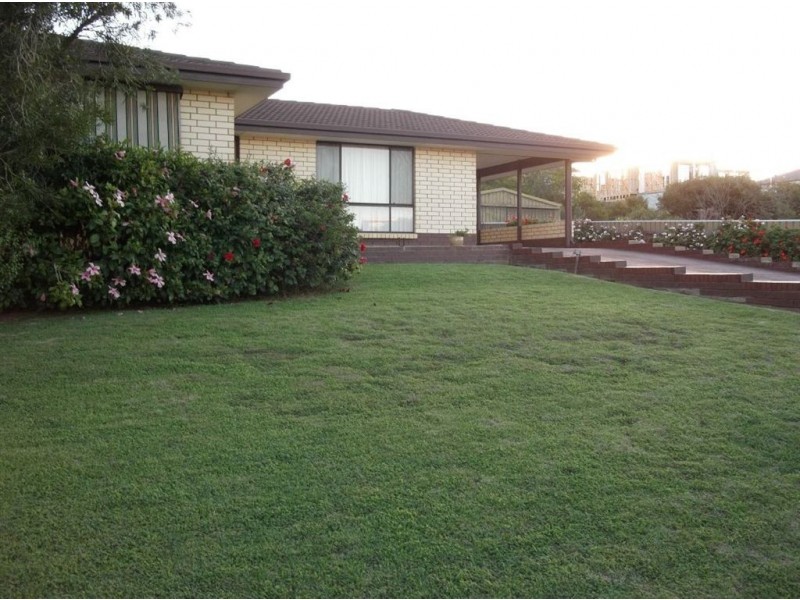 17 Passatt Street, Encounter Bay SA 5211