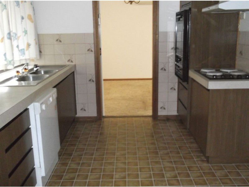 17 Passatt Street, Encounter Bay SA 5211