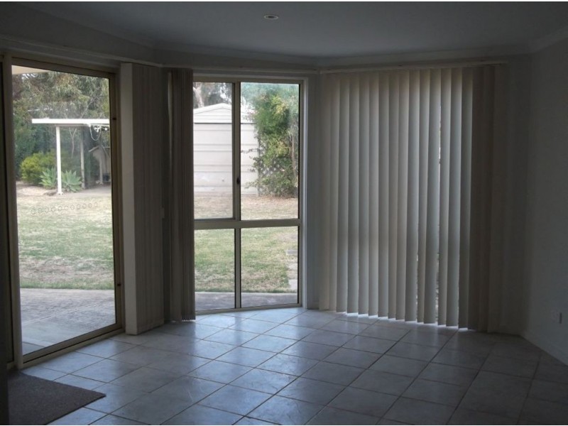 8 Park Avenue, Encounter Bay SA 5211