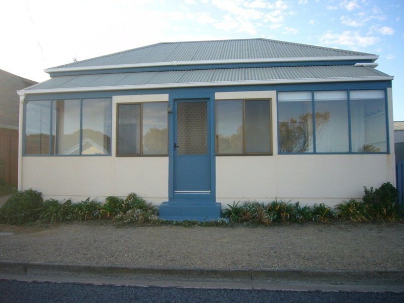 2 MerillI Place, Port Elliot SA 5212