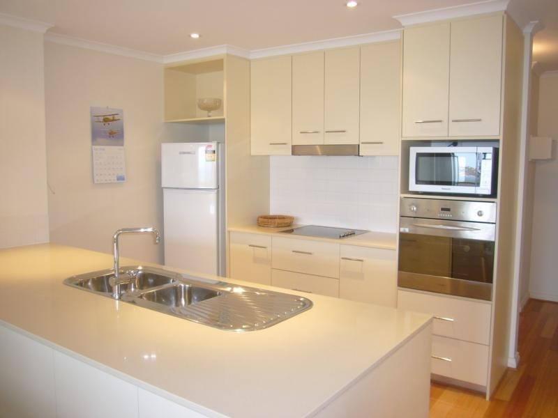 9/2 Solway Crescent, Encounter Bay SA 5211