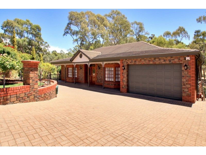 14 Cormorant Ave, Flagstaff Hill SA 5159