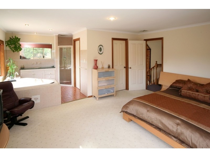 43 Ironbark Ave, Flagstaff Hill SA 5159