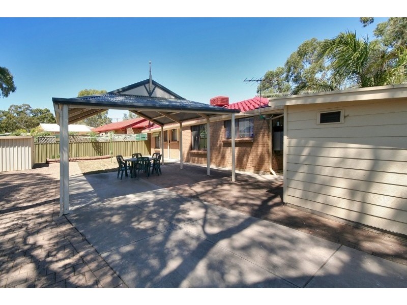 1 Devon Crescent, Happy Valley SA 5159