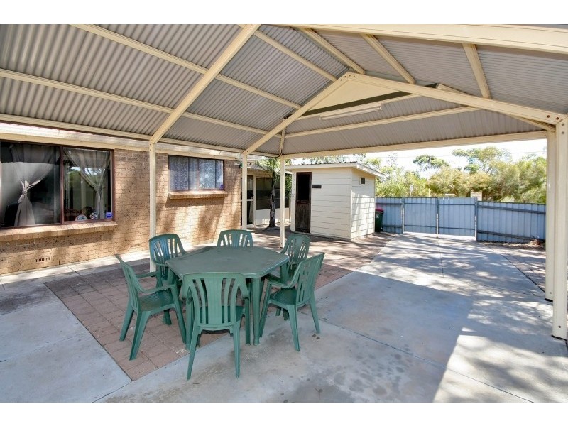 1 Devon Crescent, Happy Valley SA 5159