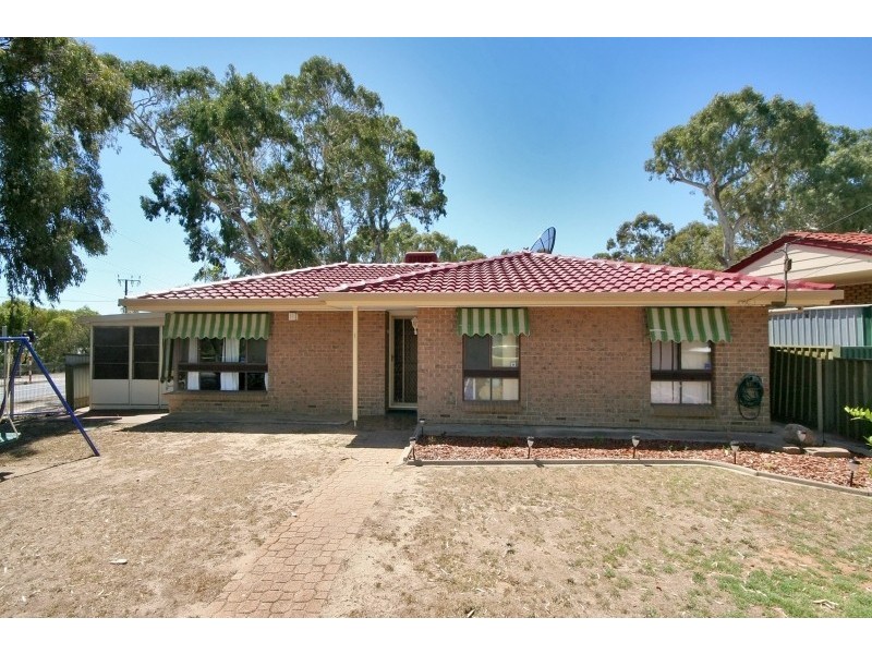 1 Devon Crescent, Happy Valley SA 5159