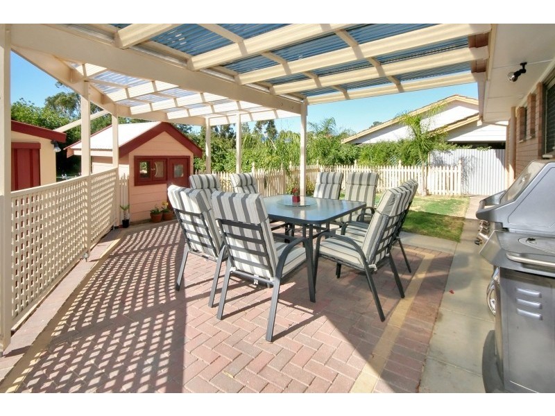 5 Serenade Crescent, Aberfoyle Park SA 5159