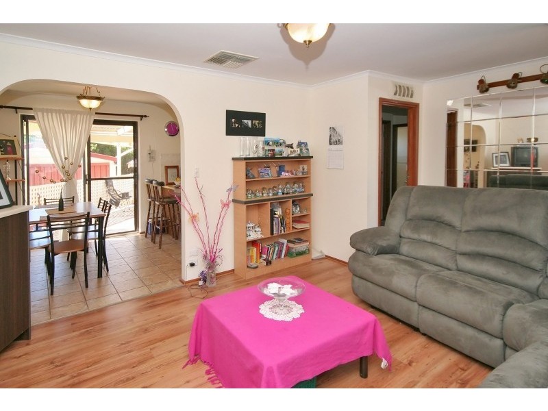 5 Serenade Crescent, Aberfoyle Park SA 5159