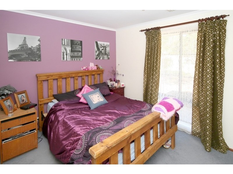 5 Serenade Crescent, Aberfoyle Park SA 5159