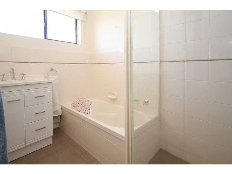 5 Serenade Crescent, Aberfoyle Park SA 5159