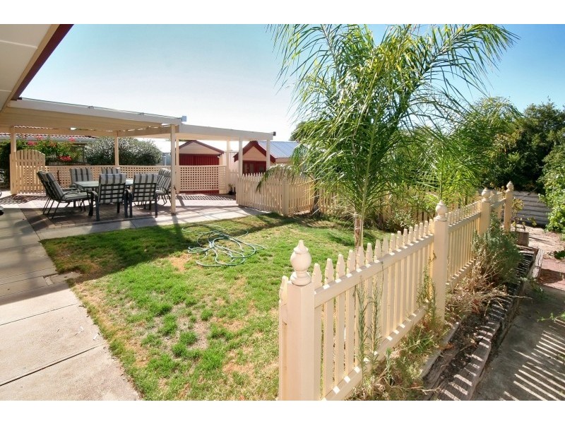 5 Serenade Crescent, Aberfoyle Park SA 5159