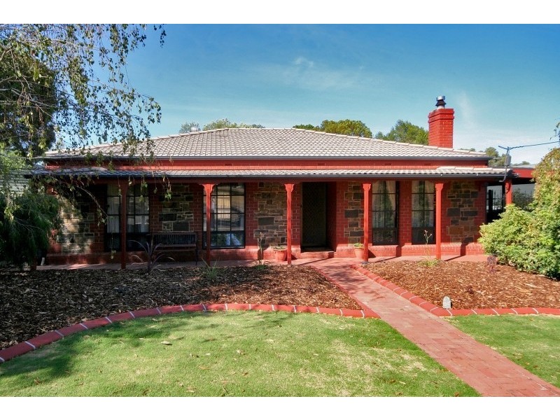 24 Roxanne Avenue, Aberfoyle Park SA 5159