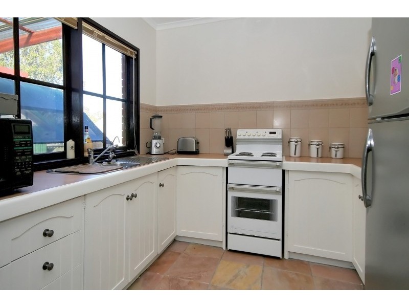 24 Roxanne Avenue, Aberfoyle Park SA 5159