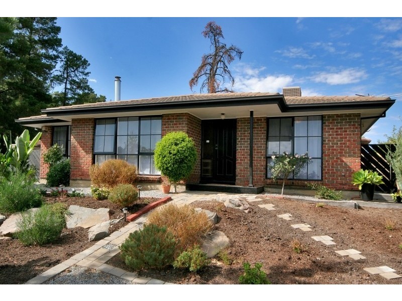 2 Walters Crescent, Aberfoyle Park SA 5159