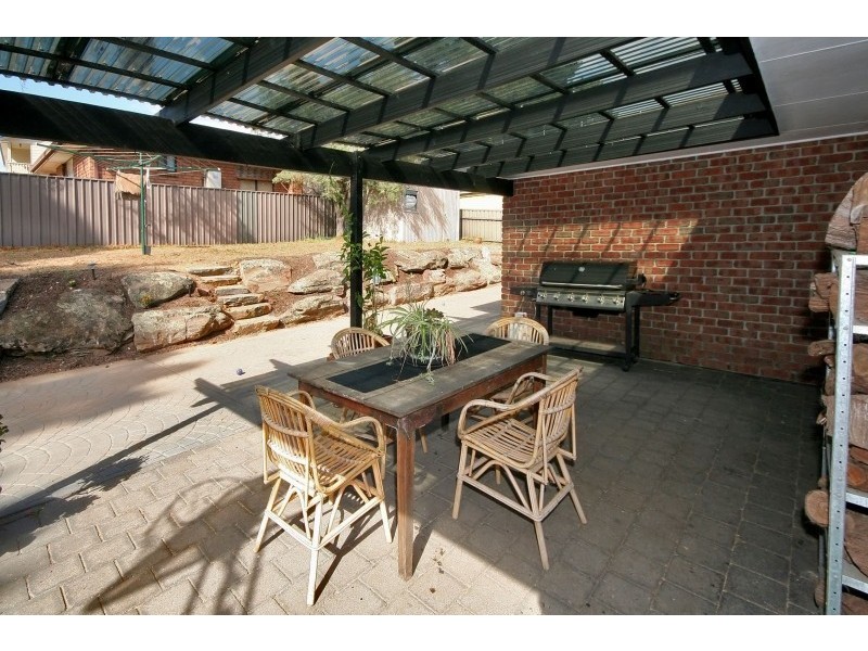 2 Walters Crescent, Aberfoyle Park SA 5159