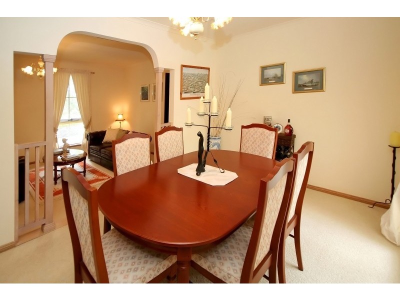 13 Woodland Grove, Aberfoyle Park SA 5159