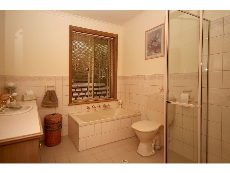 13 Woodland Grove, Aberfoyle Park SA 5159