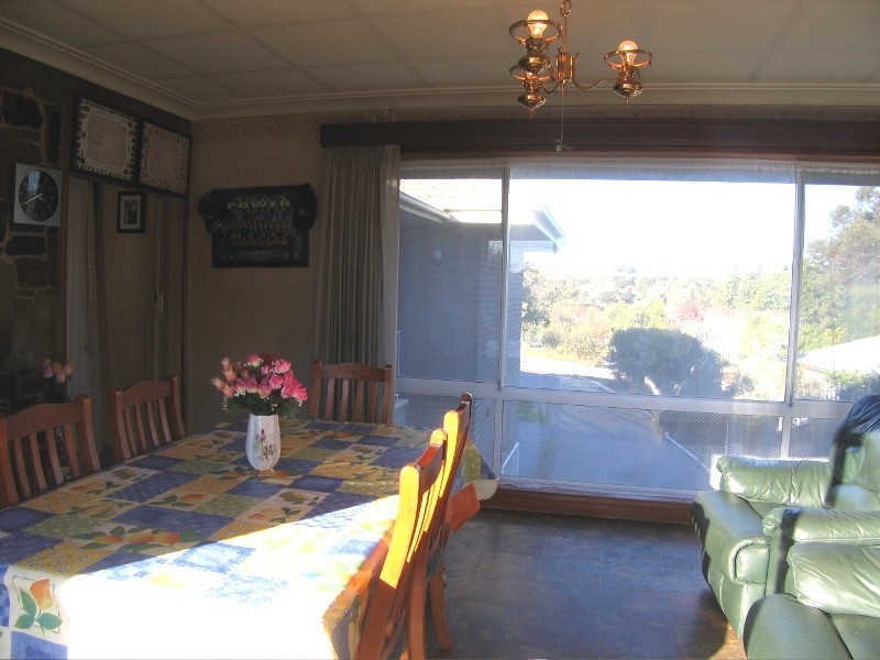 3 Capeview Crescent, Hackham SA 5163