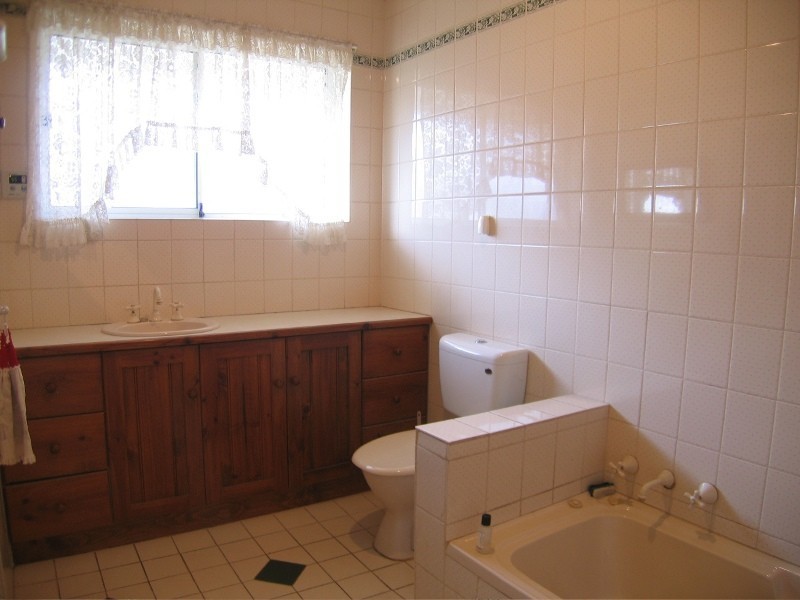 3 Capeview Crescent, Hackham SA 5163
