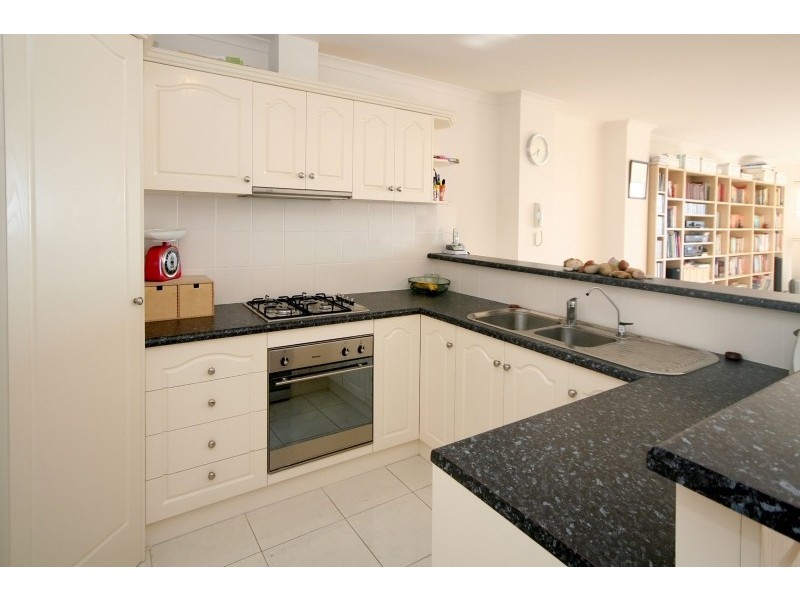 2B St Vincents Avenue, Hallett Cove SA 5158