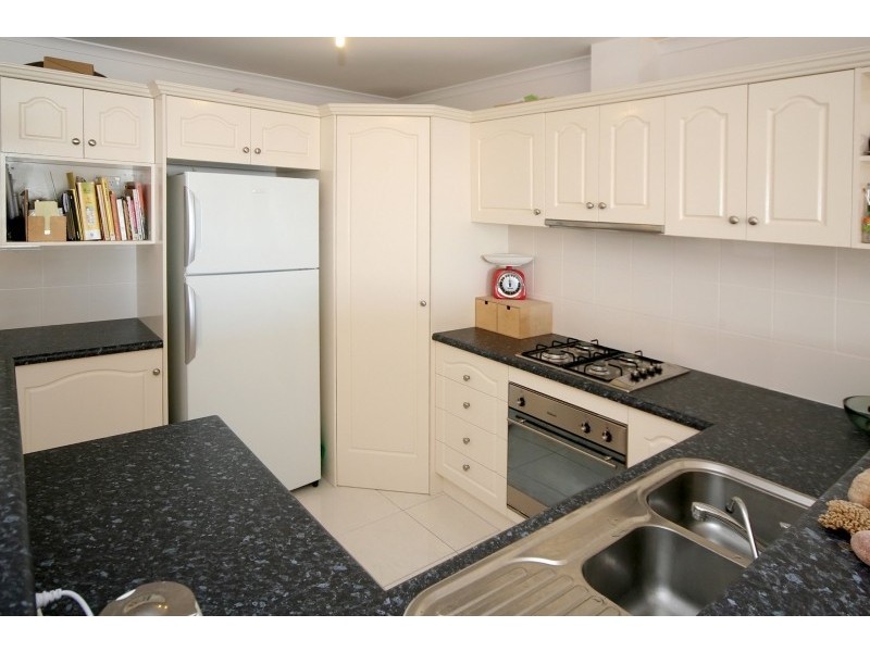 2B St Vincents Avenue, Hallett Cove SA 5158