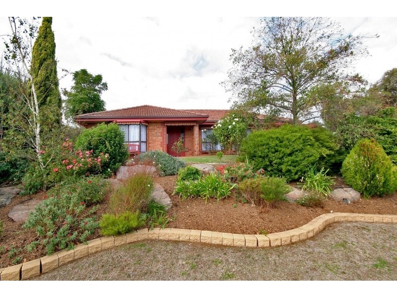 11 Potter Drive, Woodcroft SA 5162