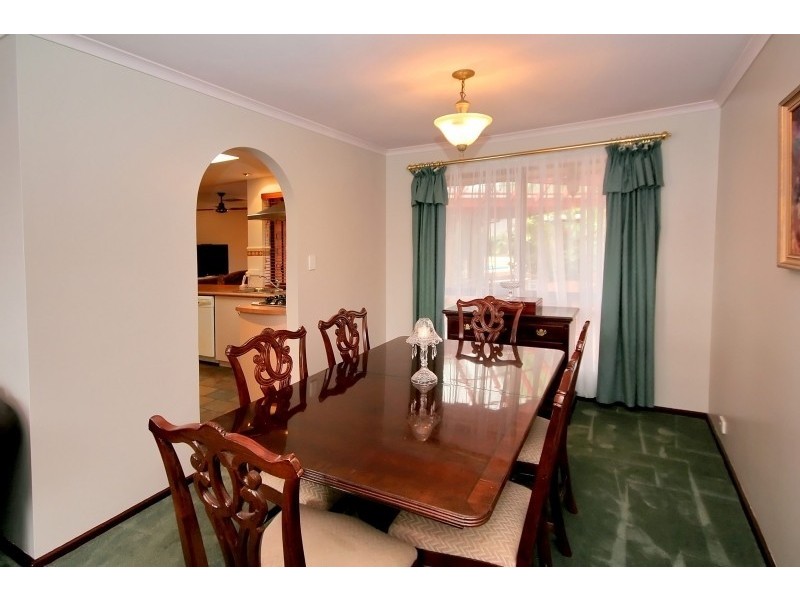 11 Potter Drive, Woodcroft SA 5162