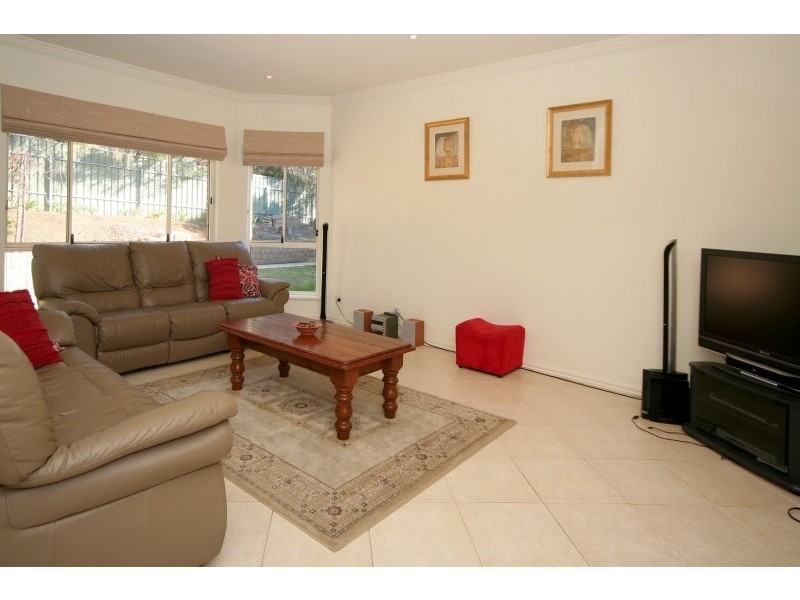 3 Cormorant Avenue, Flagstaff Hill SA 5159