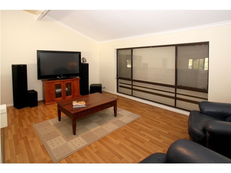 40 Oakridge Road, Aberfoyle Park SA 5159